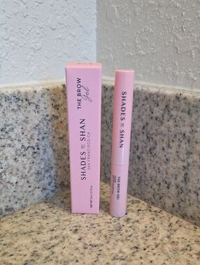 Shades By Shan The Brow Gel in: Clear
